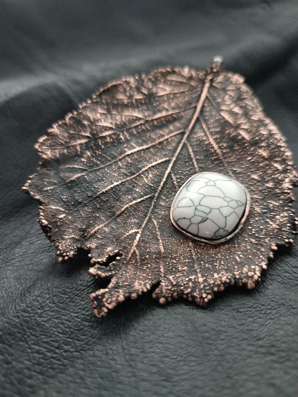 Brooch Hazel Leaf Copper