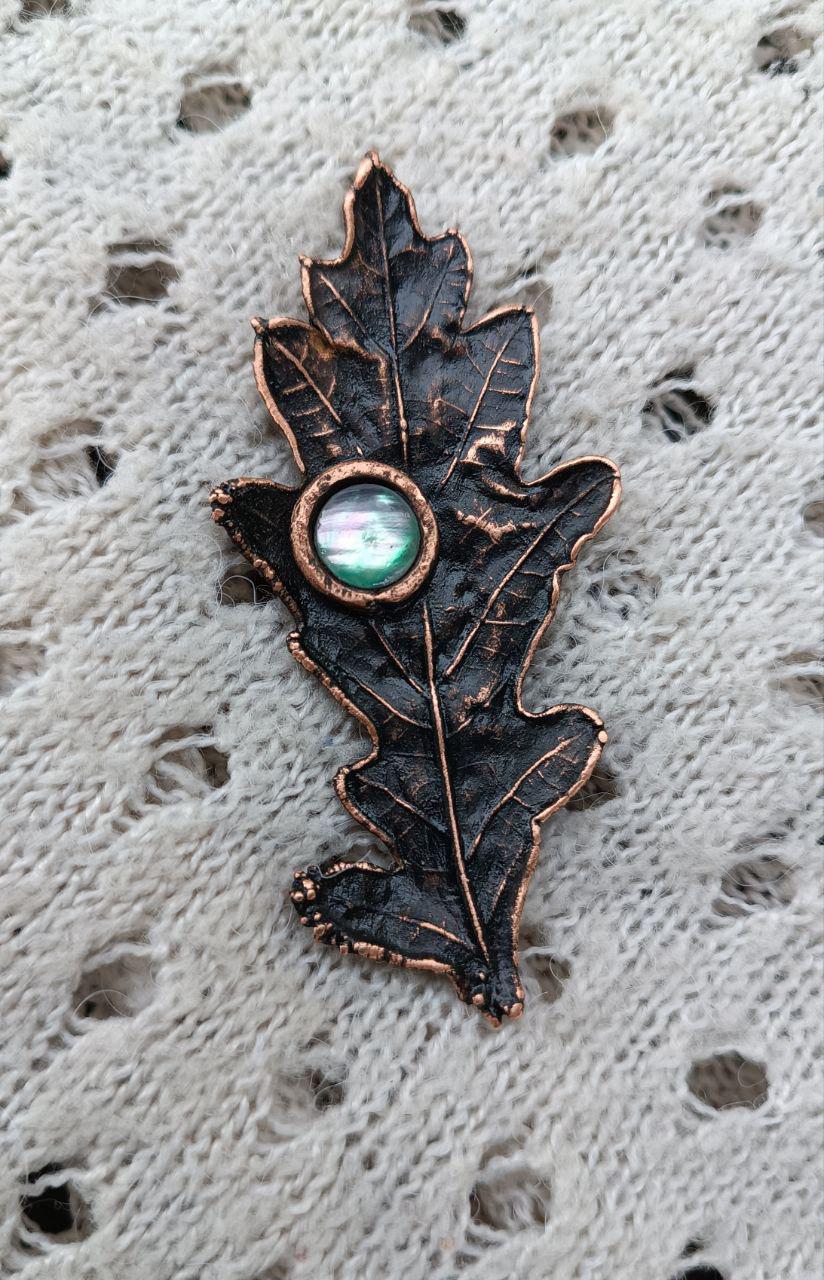Brooch Electroformed Copper Leaf oak leaf with pearl inlay, Autumn Handmade jewelry, Gift for grandmother jewelry botanical pattern