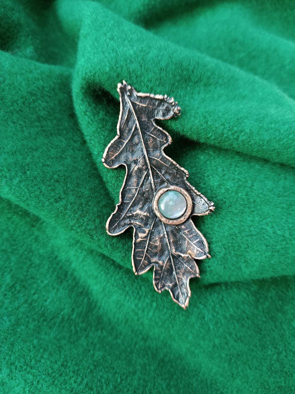 Brooch Electroformed Copper Leaf oak leaf with pearl inlay, Autumn Handmade jewelry, Gift for grandmother jewelry botanical pattern