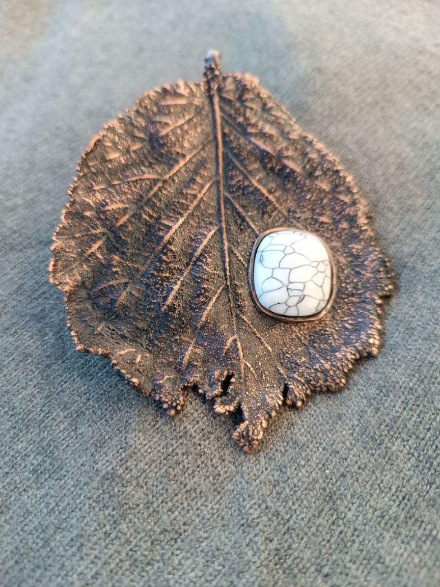 Brooch Hazel Leaf Copper